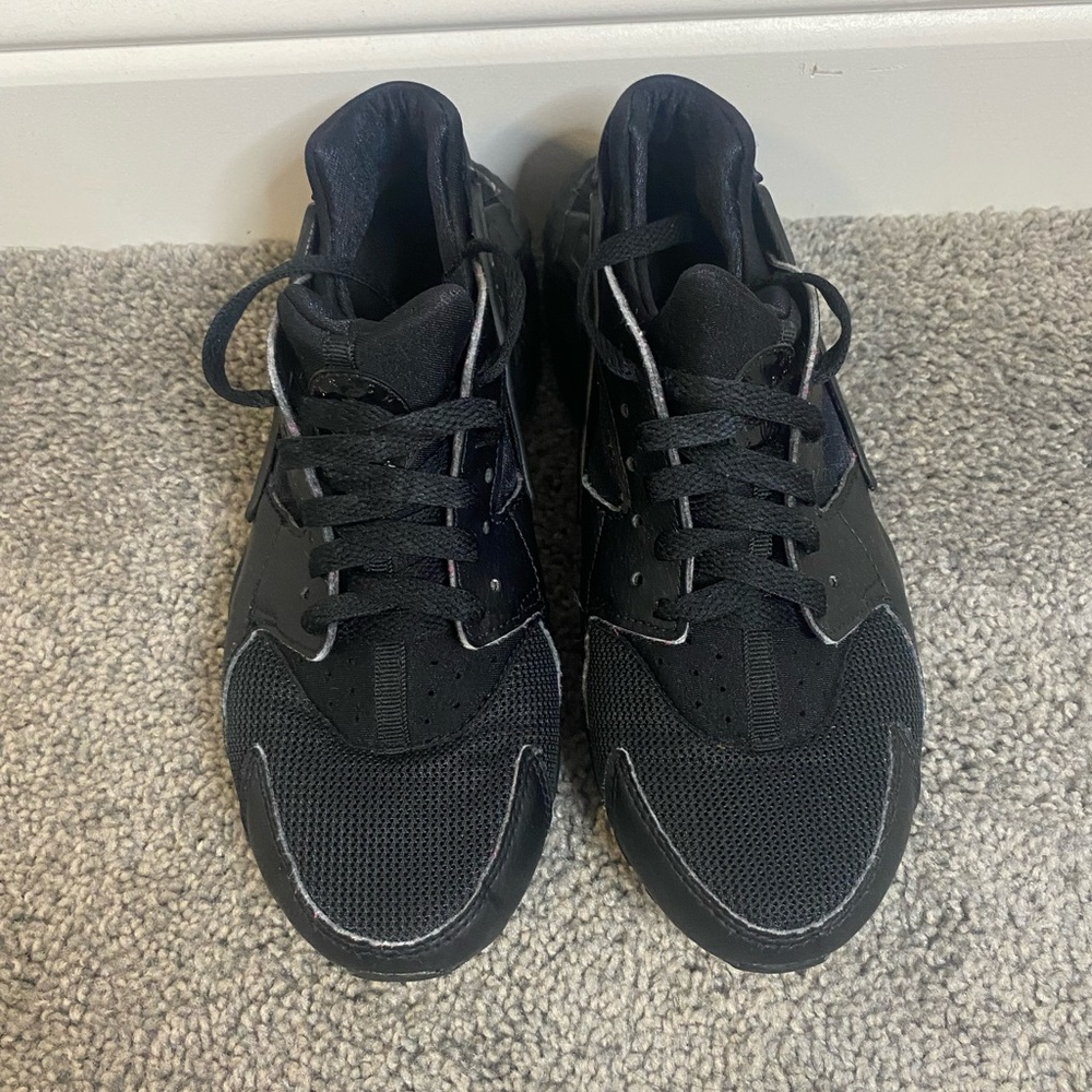 Nike huarache shoes